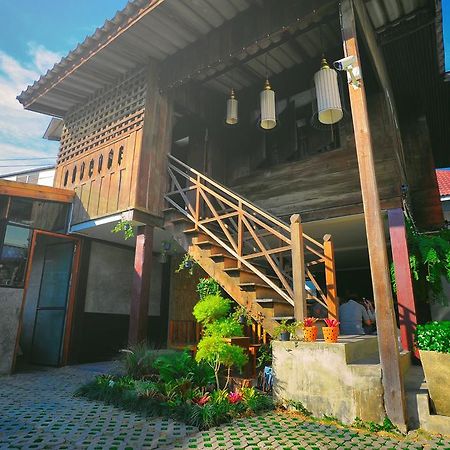 Manon Hostel Chiang Mai Exterior photo