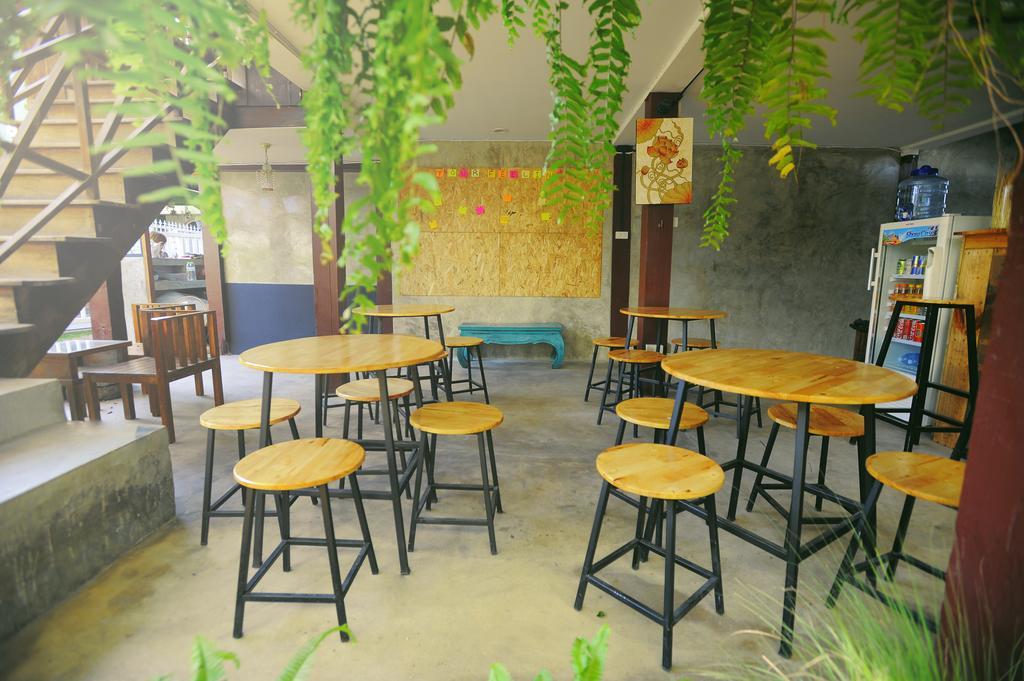 Manon Hostel Chiang Mai Exterior photo