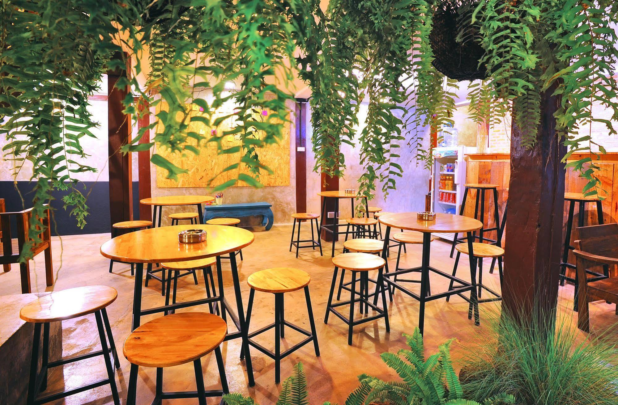 Manon Hostel Chiang Mai Exterior photo